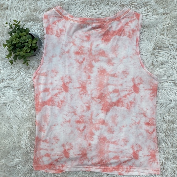 C+D+M Sleeveless Top ๐ Coral & White - Picture 4 of 12